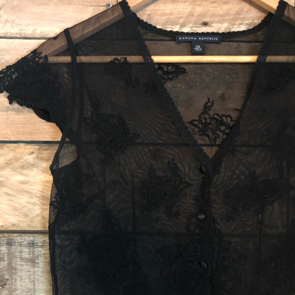 Banana Republic Lace Cover Top - Picture 3 of 5
